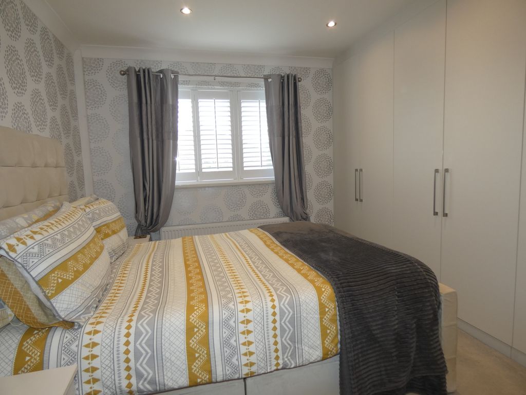 Bedroom- click for photo gallery